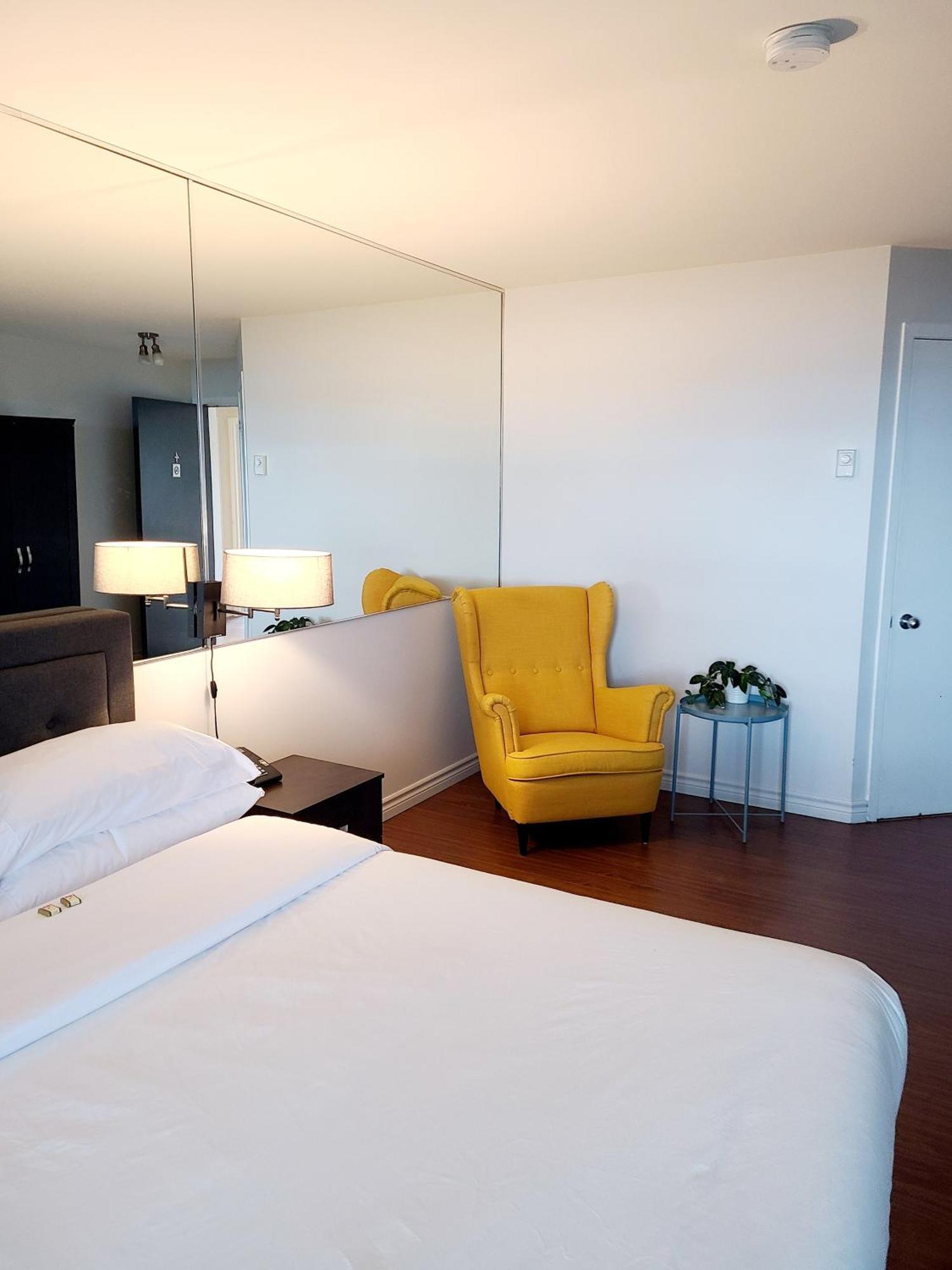 Horizon 777 Hotel Saint-Simeon  Phòng bức ảnh